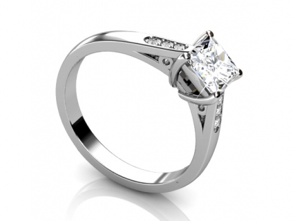 princess diamond ring 39 Solitaire with shoulder diamonds SAPA39 profile view